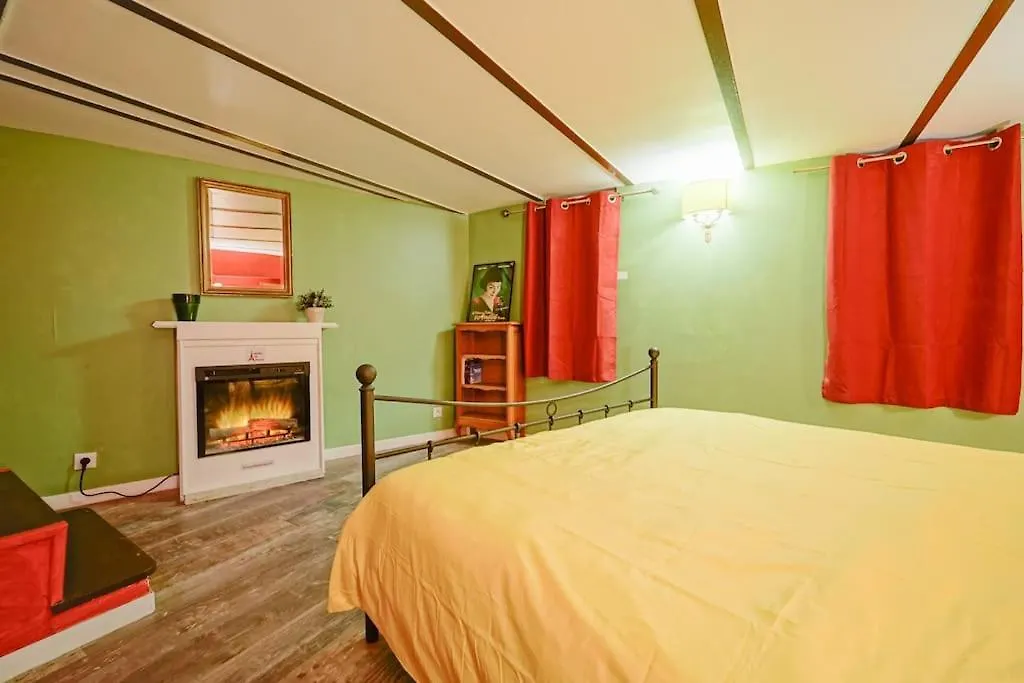 Amelie In Paris Hidden Gem Montmartre Apartment